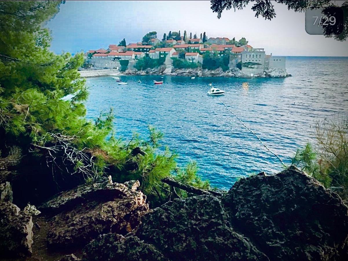 Sound Of The Sea Apartment Sveti Stefan Exterior photo