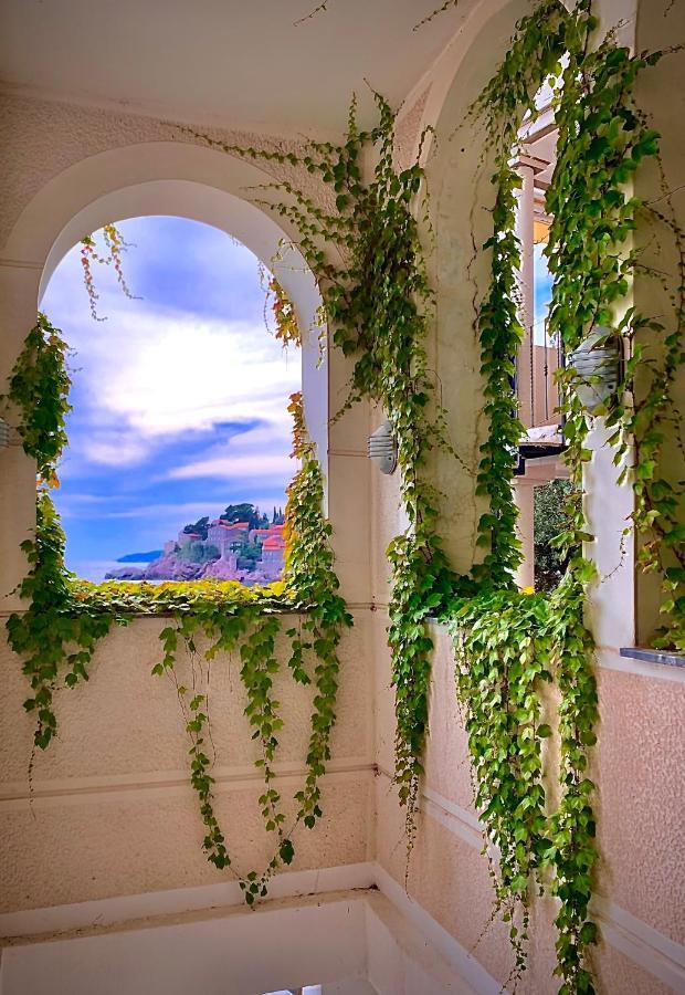 Sound Of The Sea Apartment Sveti Stefan Exterior photo