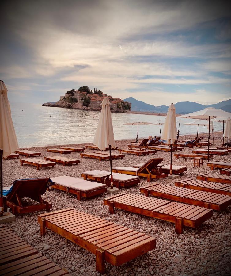 Sound Of The Sea Apartment Sveti Stefan Exterior photo