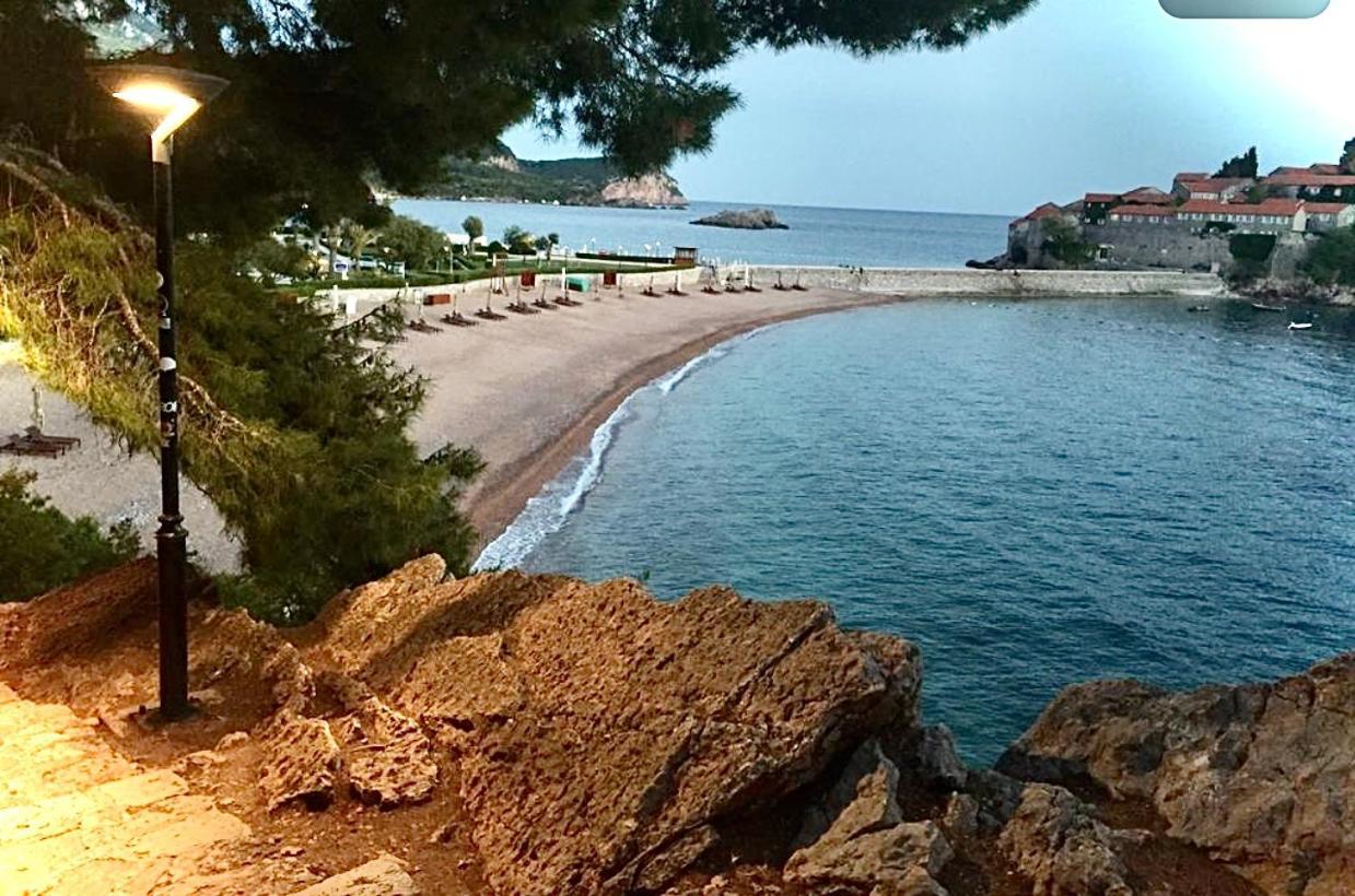 Sound Of The Sea Apartment Sveti Stefan Exterior photo