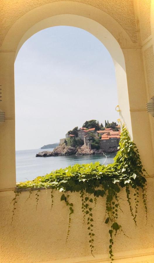 Sound Of The Sea Apartment Sveti Stefan Exterior photo