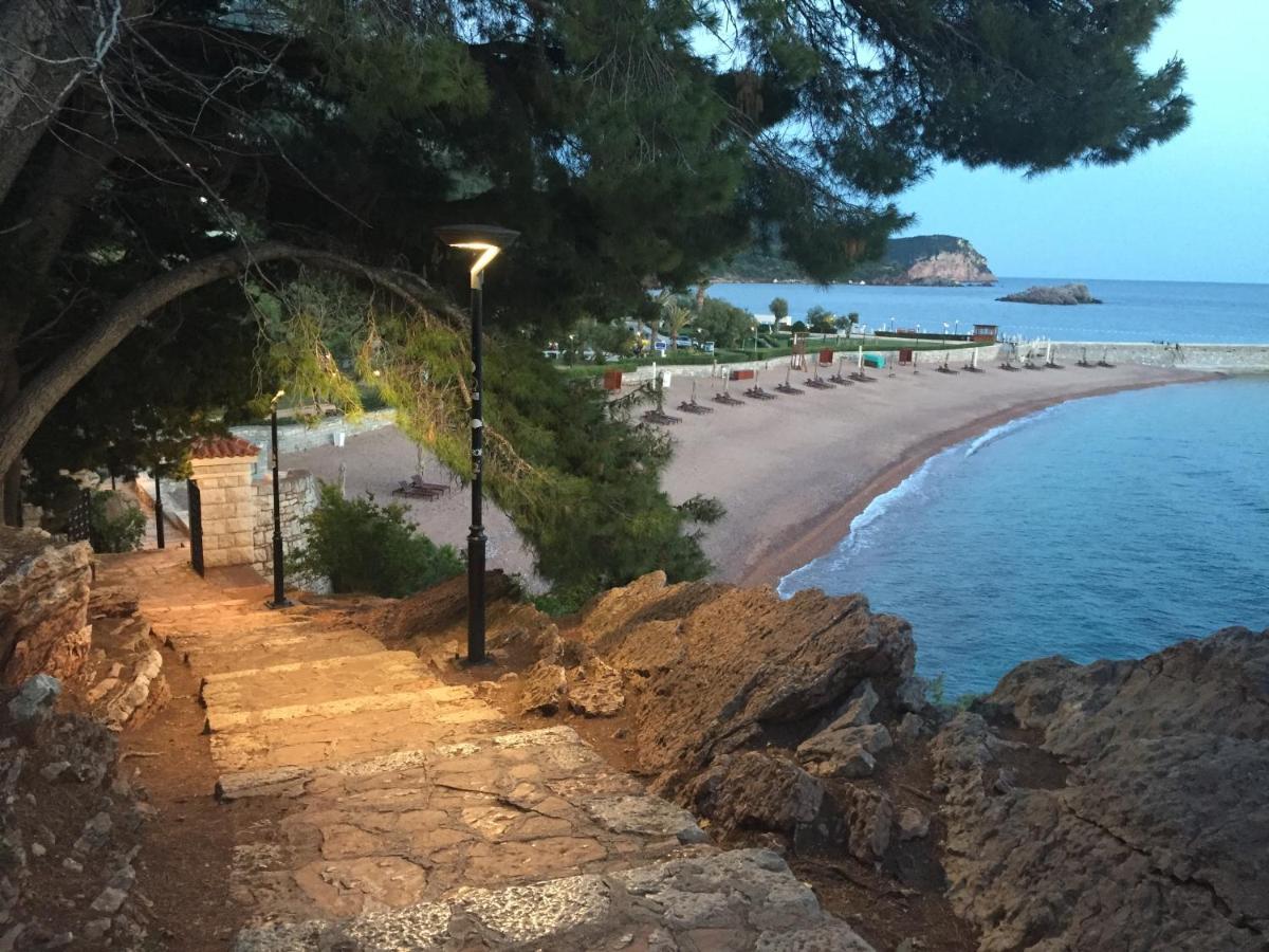 Sound Of The Sea Apartment Sveti Stefan Exterior photo